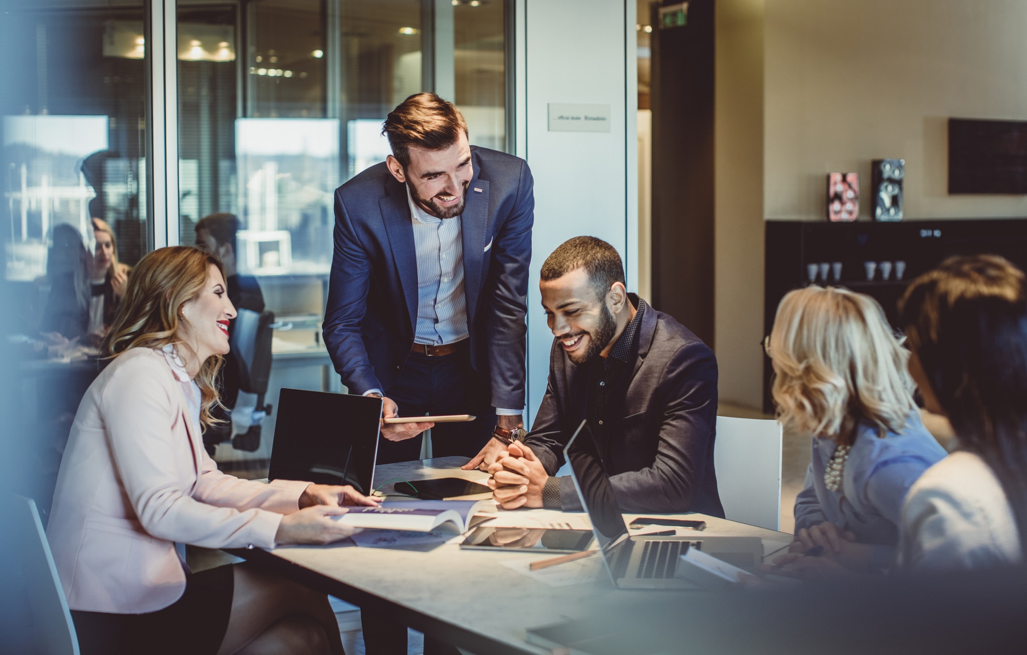 business-people-working-in-the-office-scaled-1.jpg